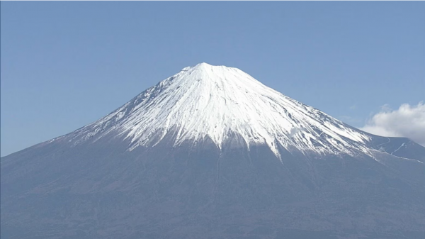 直击富士山登山者:坚称“后果自负”,解释封山期执意进山原因“ 直击富士山登山者:坚称“后果自负”,解释封山期执意进山原因“