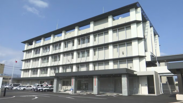 “我偷它们是为了卖掉它们,”一名71岁的失业男子说道。他因从 “我偷它们是为了卖掉它们,”一名71岁的失业男子说道。他因从