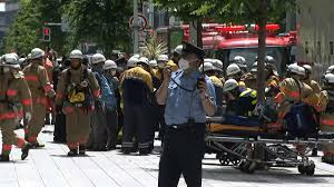 银座三井住友银行大厅内弥漫着一股强烈气味。25人出现头痛及其 银座三井住友银行大厅内弥漫着一股强烈气味。25人出现头痛及其
