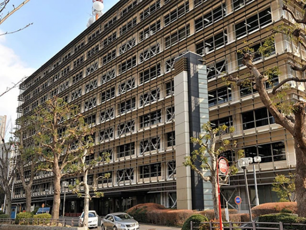一名33岁男子以招聘人员的身份,冒充警察诈骗他人100万日元 一名33岁男子以招聘人员的身份,冒充警察诈骗他人100万日元