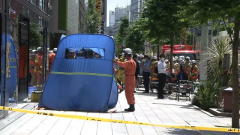 银座三井住友银行大厅内弥漫着一股强烈气味。25人出现头痛及其