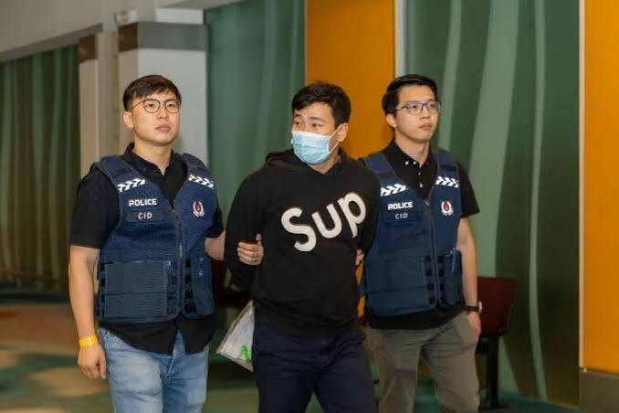 街头擦肩碰撞引发纠纷,40岁大叔突施冷箭将大学生重摔在地,涉 街头擦肩碰撞引发纠纷,40岁大叔突施冷箭将大学生重摔在地,涉