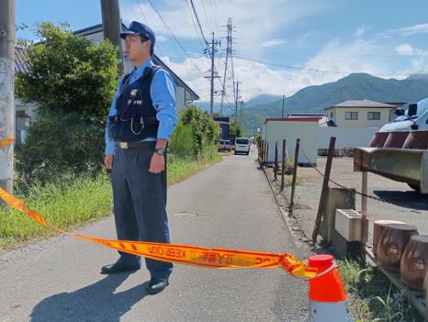 长野县一名67岁的“酒鬼”公务员因涉嫌醉驾并袭击警察,被警方 长野县一名67岁的“酒鬼”公务员因涉嫌醉驾并袭击警察,被警方